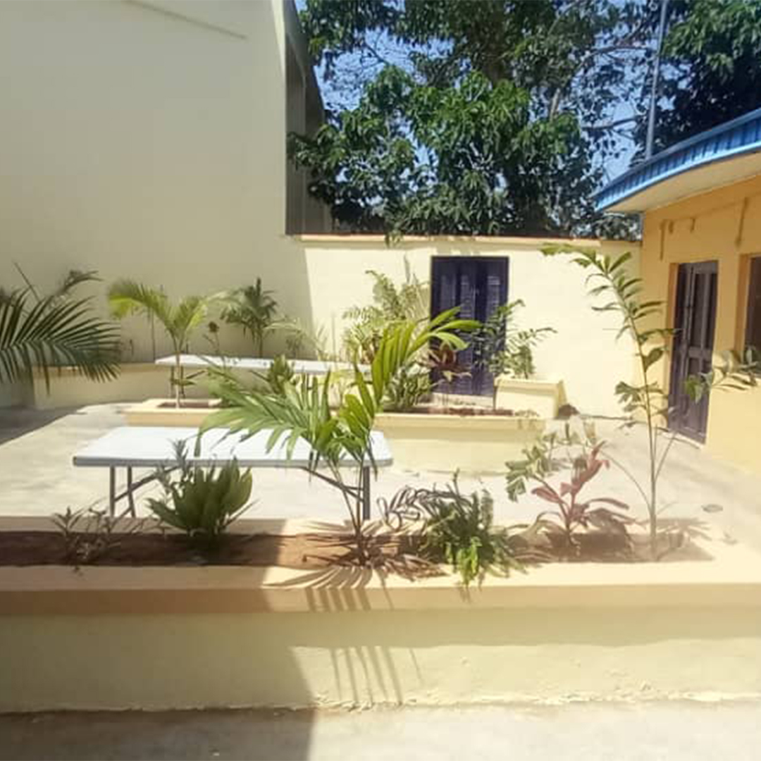 The outdoor bar
